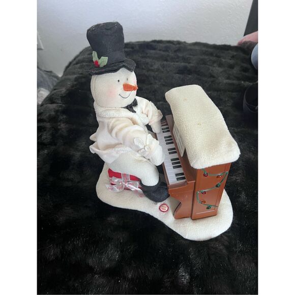 Christmas Hallmark Jingle Pals Snowman Playing Piano - Picture 1 of 5